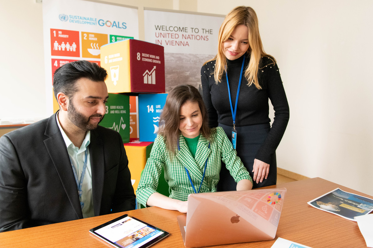 alt text is missing alt text is missing